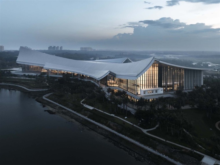 金屬屋面系統(tǒng)