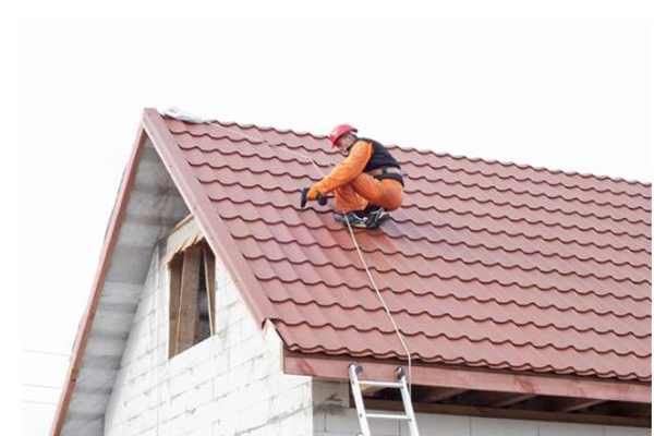 金屬瓦施工現(xiàn)場