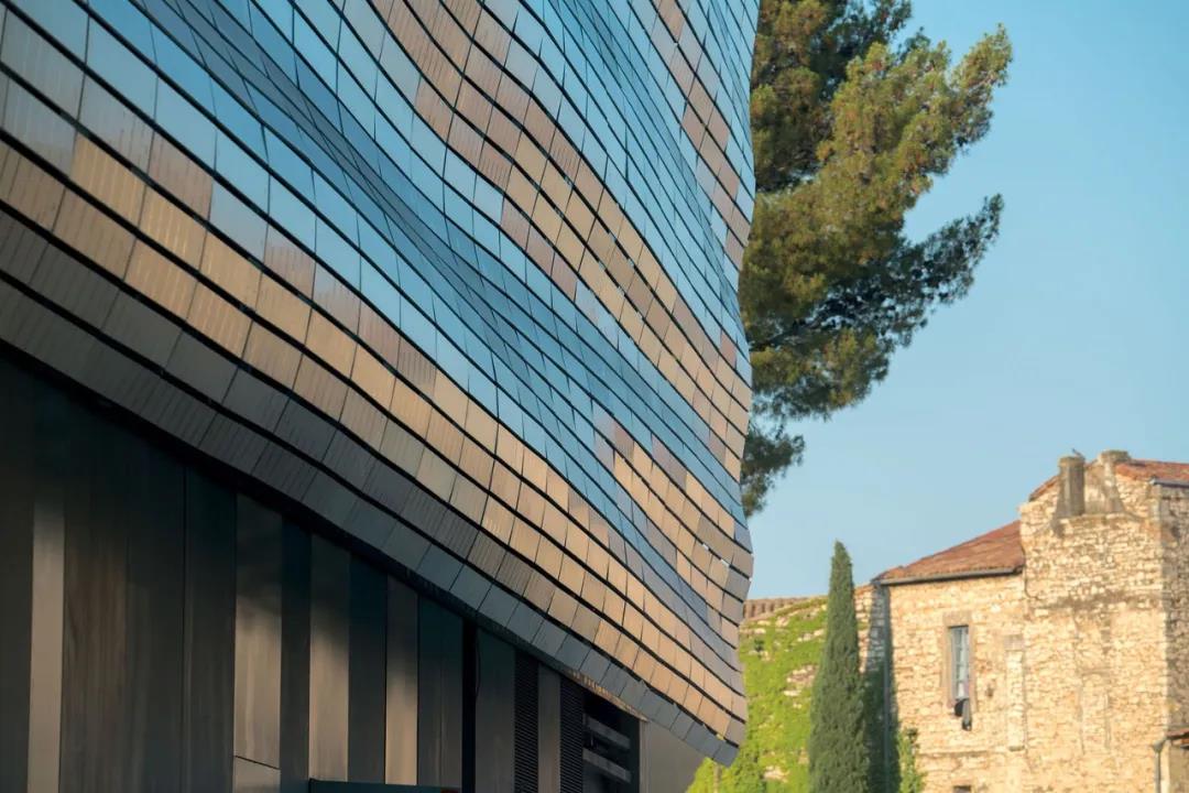 金屬?gòu)?fù)合瓦