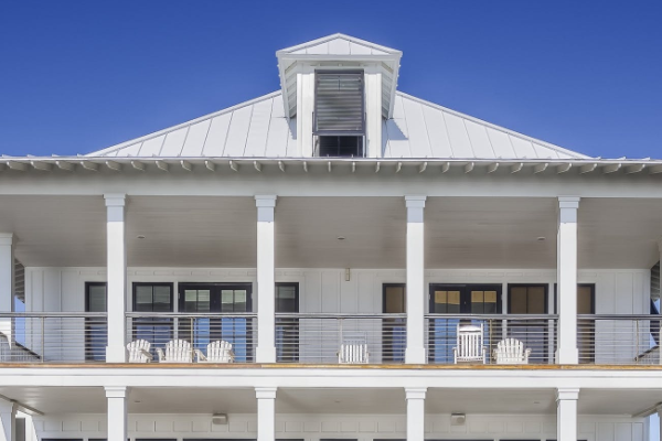 金屬?gòu)?fù)合瓦建筑