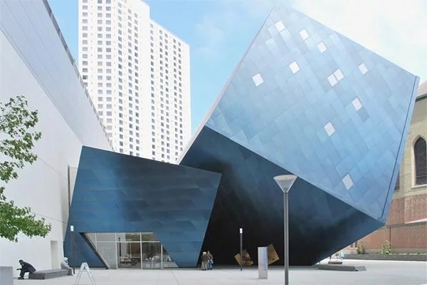 金屬復(fù)合瓦建筑