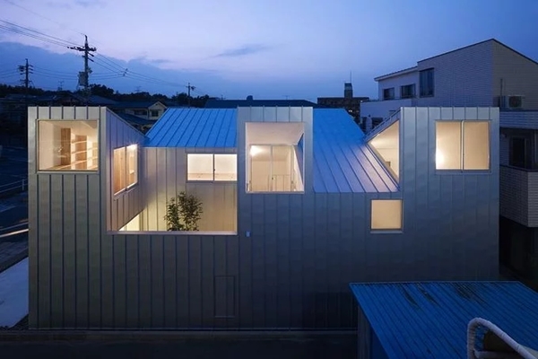 金屬復(fù)合瓦建筑