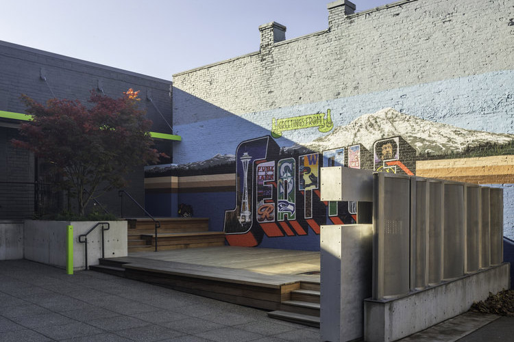 金屬復(fù)合瓦