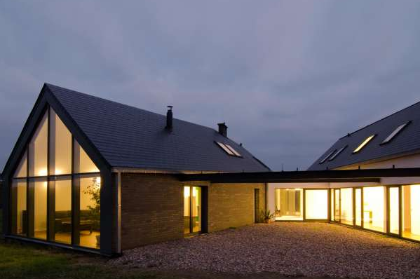 鋼結(jié)構(gòu)