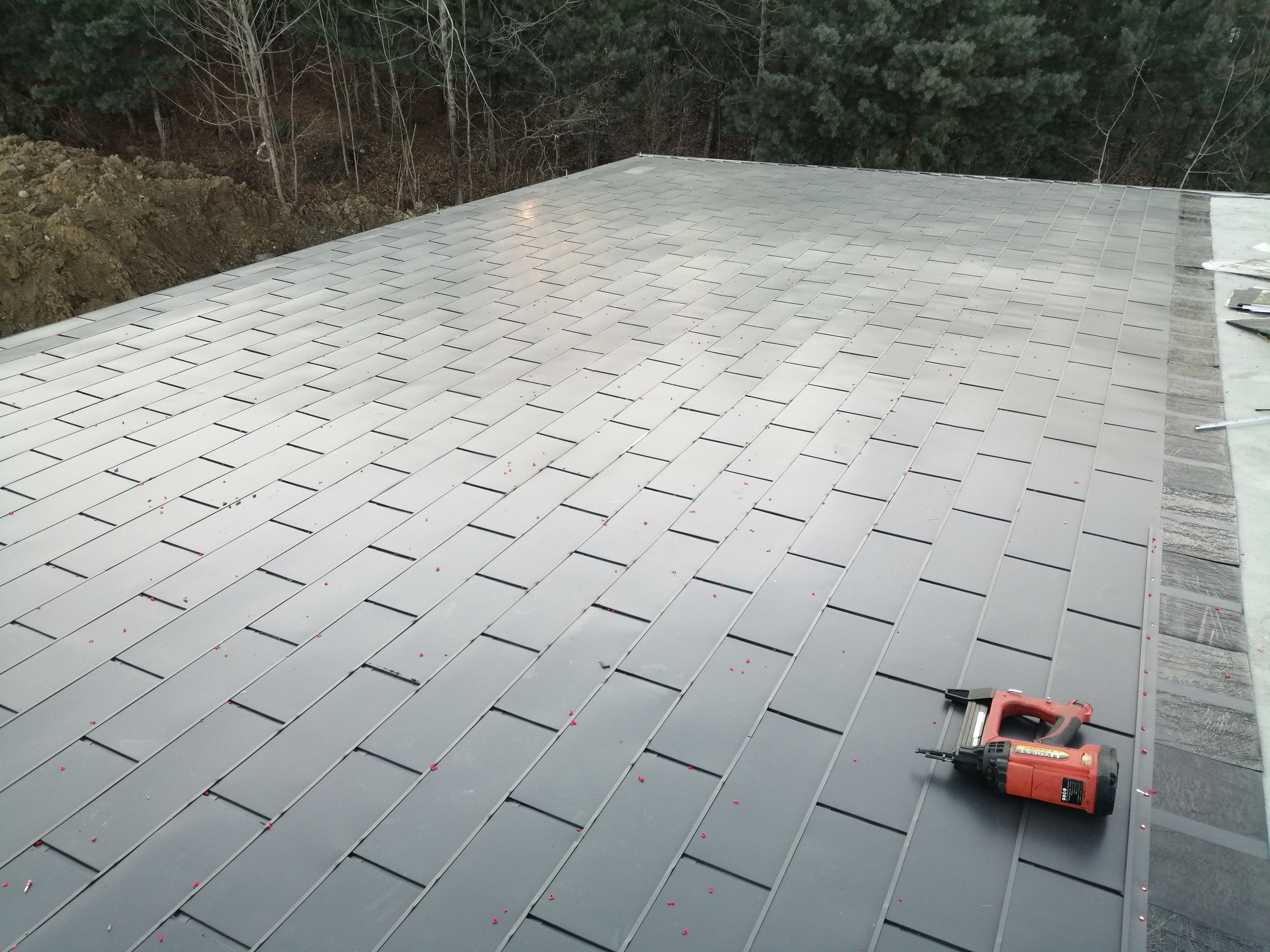 金屬復(fù)合瓦