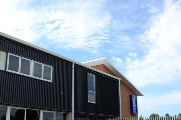 金屬瓦一平方多少錢