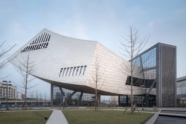 金屬?gòu)?fù)合瓦