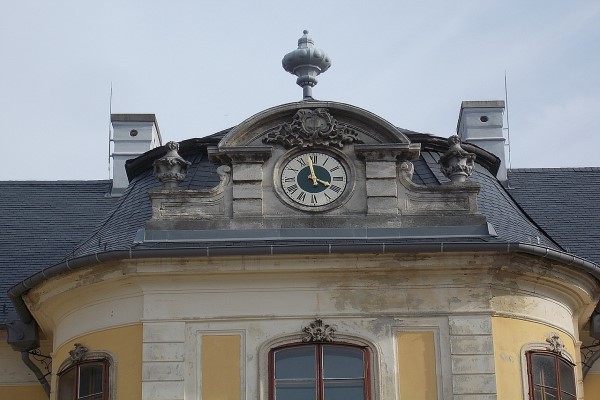 金屬?gòu)?fù)合瓦