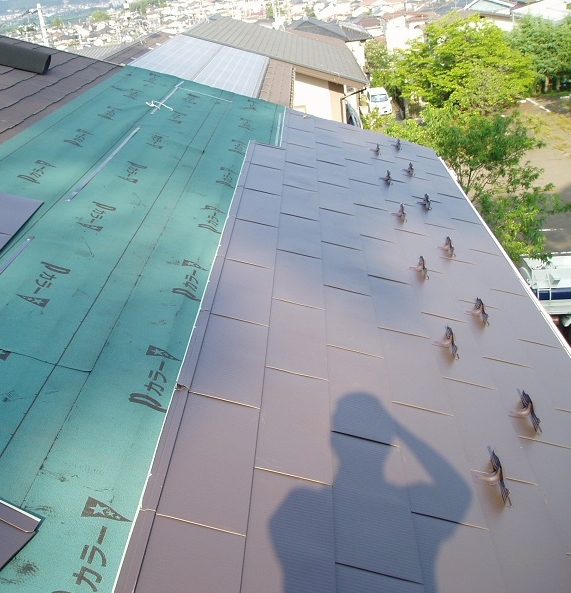 金屬?gòu)?fù)合瓦 金屬?gòu)?fù)合瓦